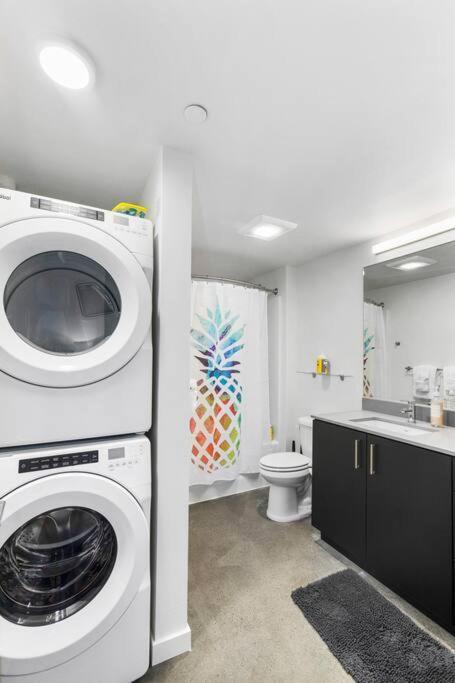 Airy And Open Corner Loft - 92 Walkscore Redmond ภายนอก รูปภาพ