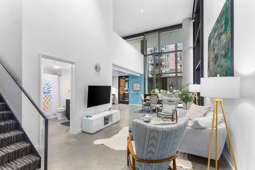 Airy And Open Corner Loft - 92 Walkscore Redmond ภายนอก รูปภาพ