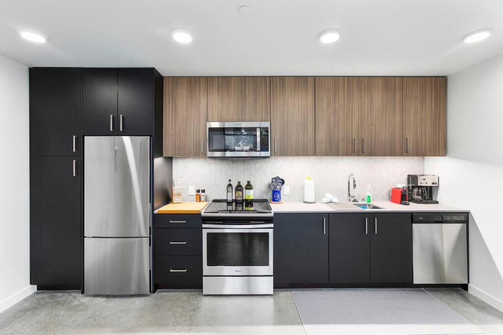 Airy And Open Corner Loft - 92 Walkscore Redmond ภายนอก รูปภาพ