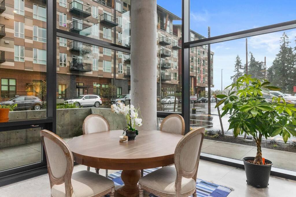 Airy And Open Corner Loft - 92 Walkscore Redmond ภายนอก รูปภาพ