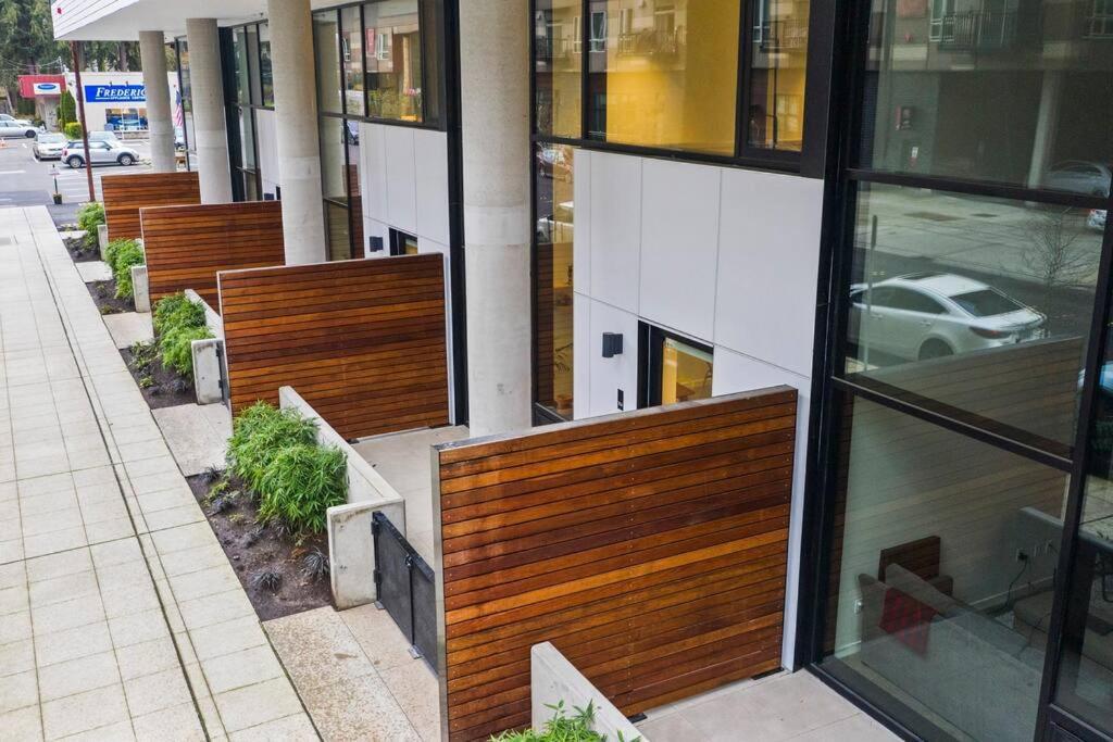 Airy And Open Corner Loft - 92 Walkscore Redmond ภายนอก รูปภาพ