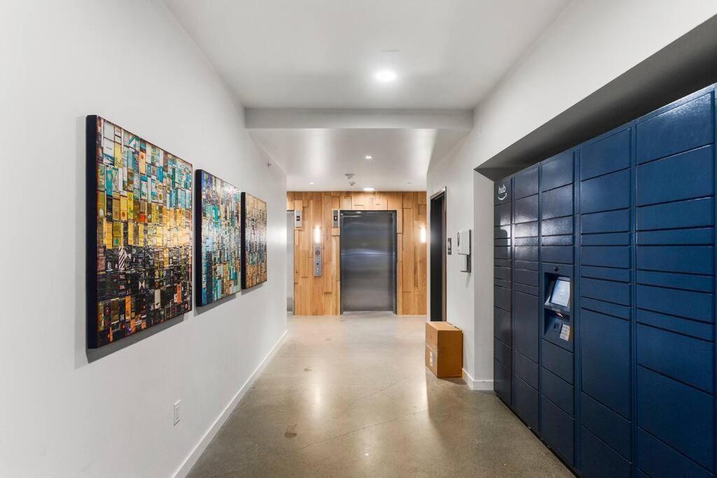 Airy And Open Corner Loft - 92 Walkscore Redmond ภายนอก รูปภาพ